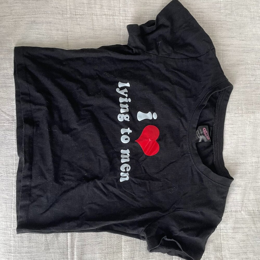 Crop Top "I heart Lying to Men"